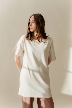 Asha Paita, Beige