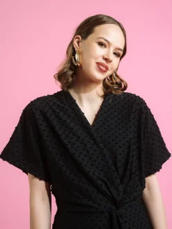 Salome Mekko, Musta Dot