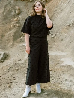 Trine Paita, Black Big Dot